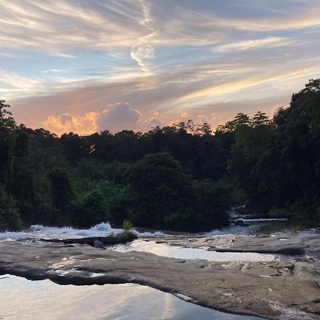 Nisha Homestay Inn Peradeniya Buitenkant foto