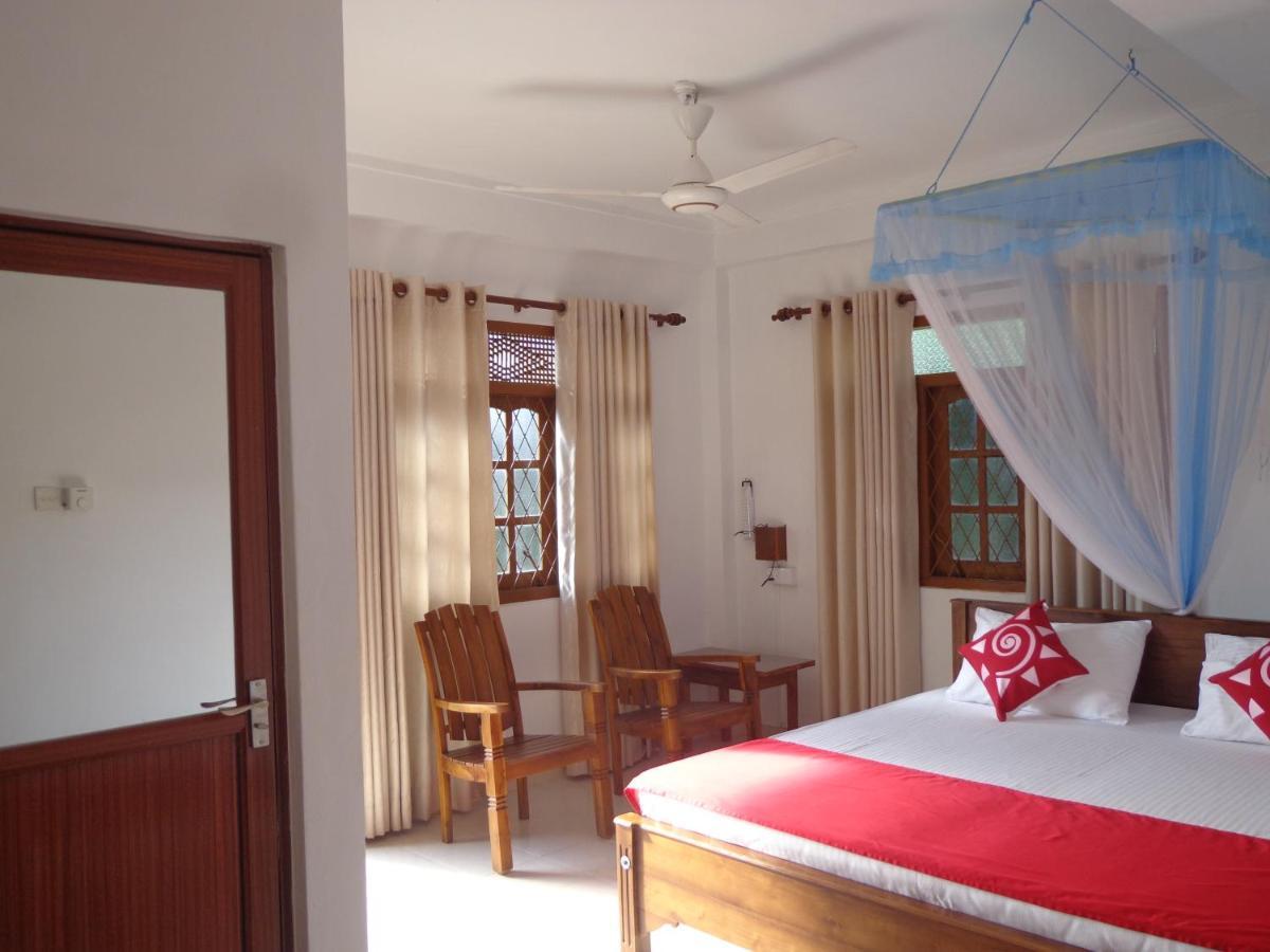 Nisha Homestay Inn Peradeniya Buitenkant foto